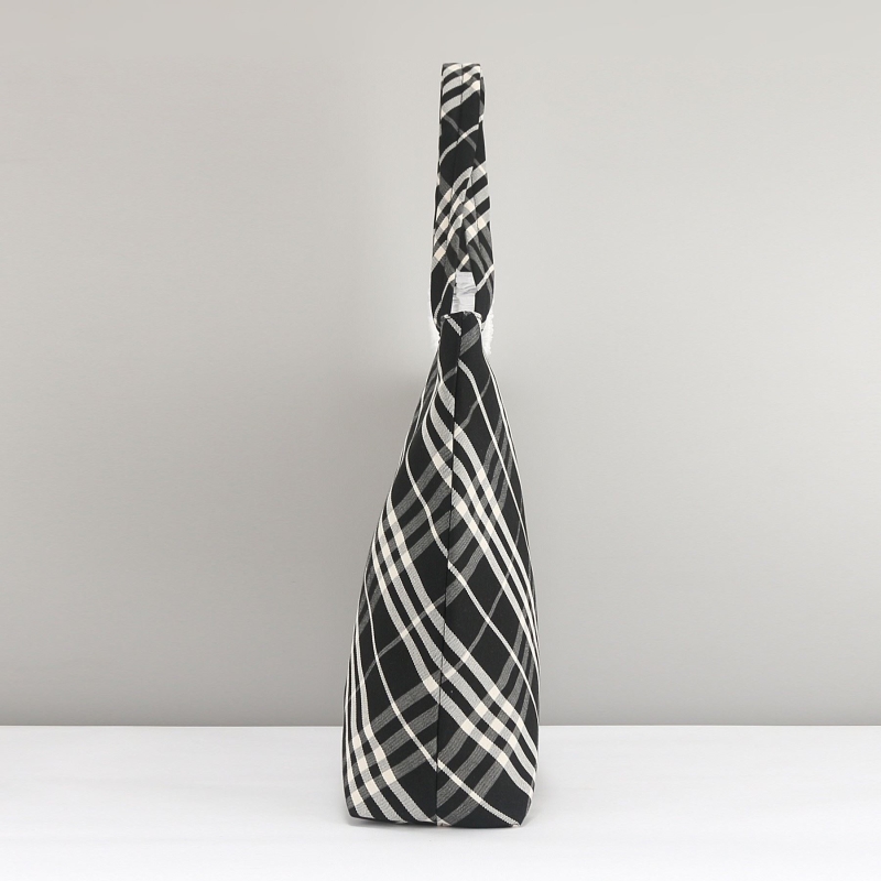 Bv*b*rry shopping bags